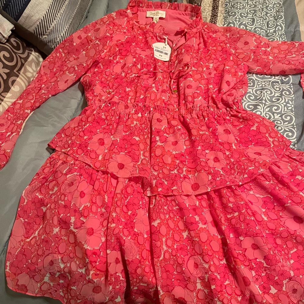 Adorable short date night dress. New with Tags!